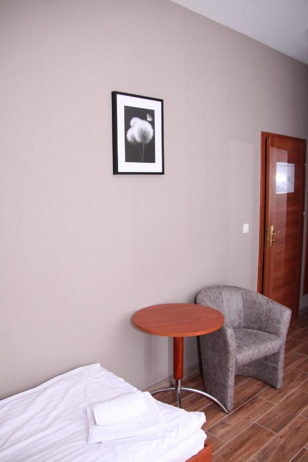 Hotel Przylesie Sierosław エクステリア 写真