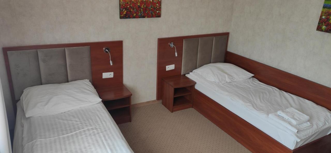 Hotel Przylesie Sierosław エクステリア 写真