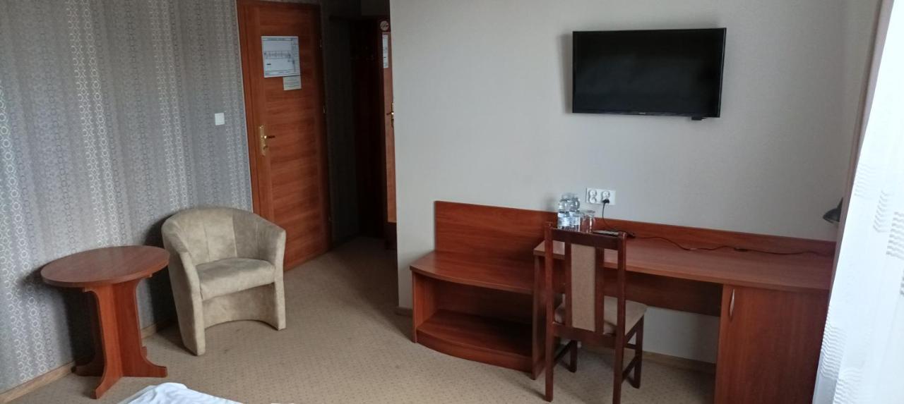 Hotel Przylesie Sierosław エクステリア 写真