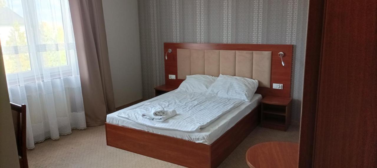 Hotel Przylesie Sierosław エクステリア 写真