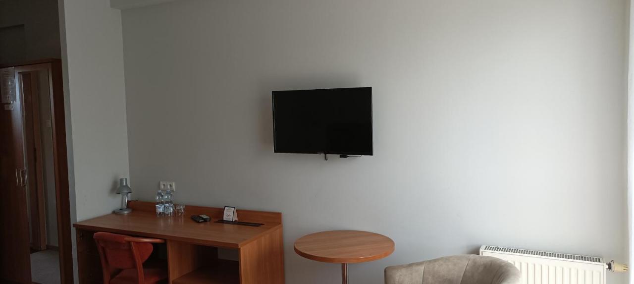 Hotel Przylesie Sierosław エクステリア 写真