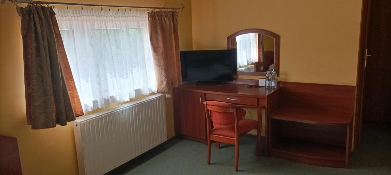Hotel Przylesie Sierosław エクステリア 写真