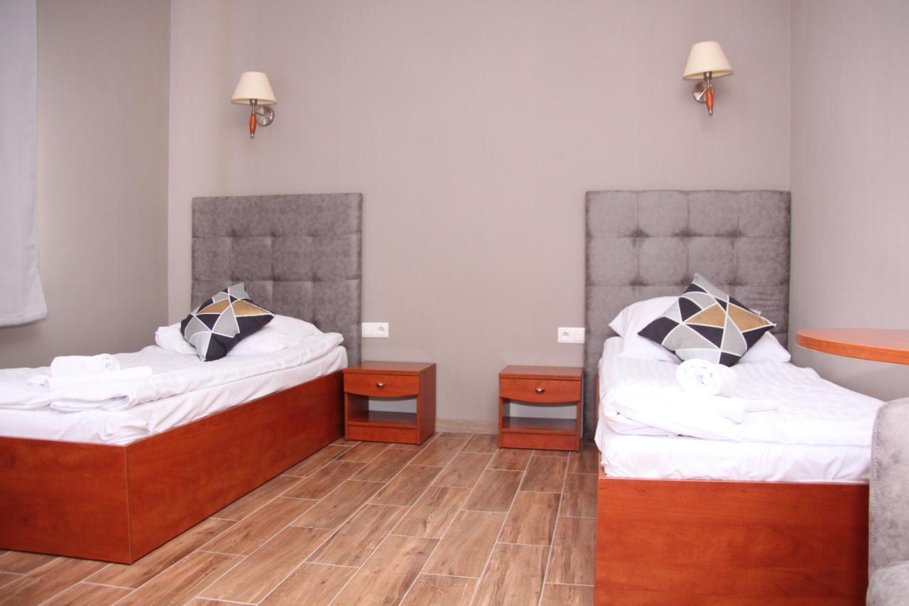 Hotel Przylesie Sierosław エクステリア 写真